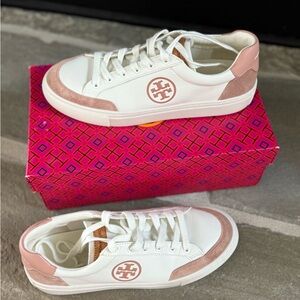 Tory Burch White and Pink Casual Sneakers